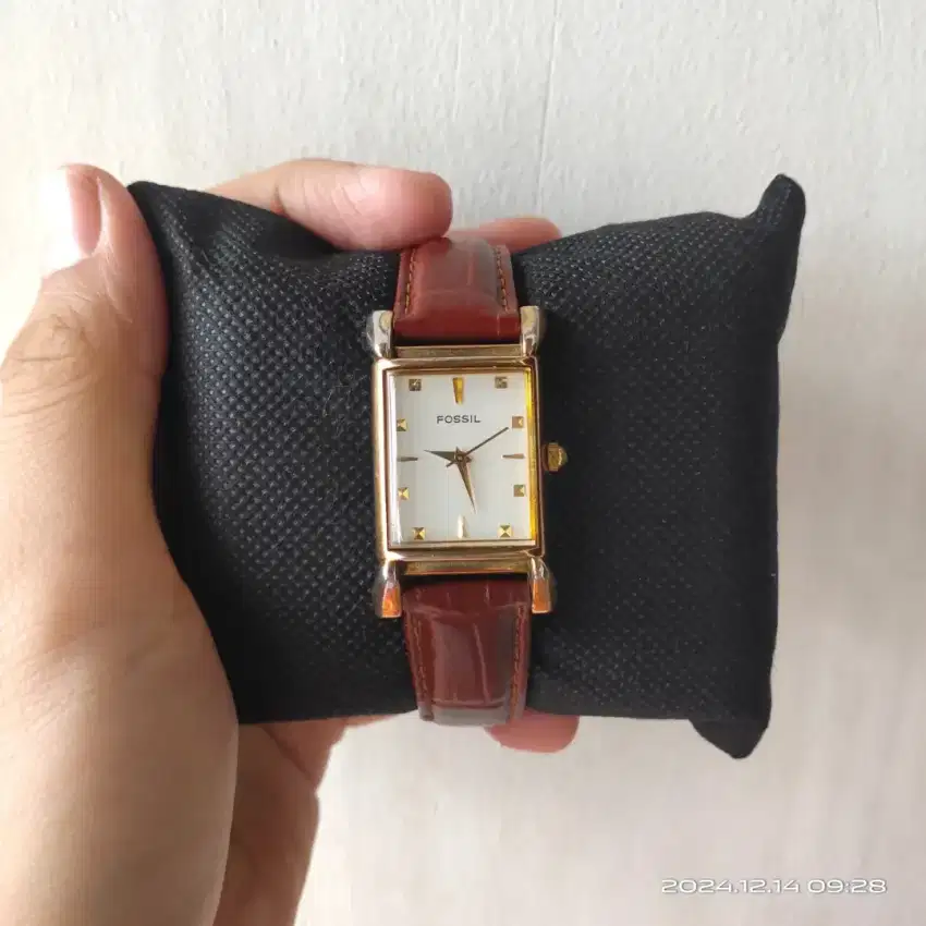 Jam Tangan Fossil Tank Vintage