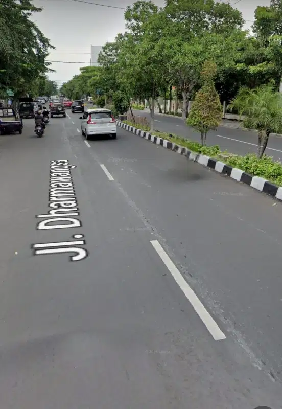 Raya Dharmawangsa, double row dkt Dharmahusada ,kertajaya