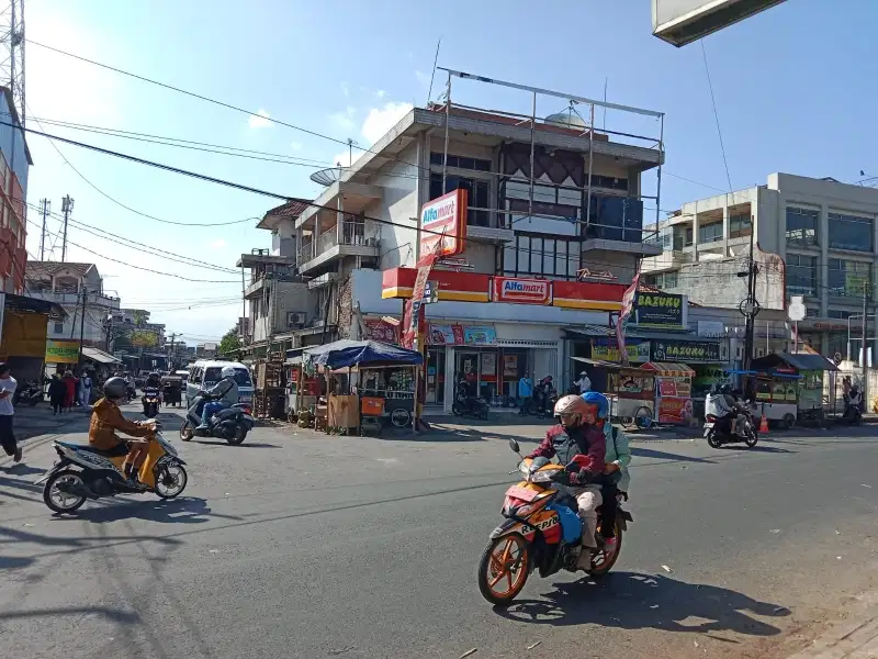 Ruko 3 lantai pusat kota, dkt pasar ciawitali garut