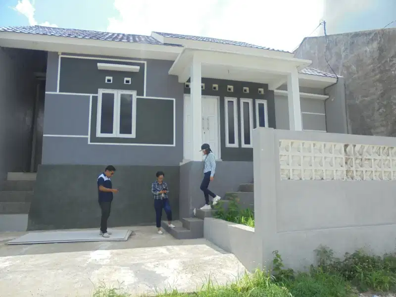 Jual rumah di perumahan villa Gloria Bello, tipe 70/181