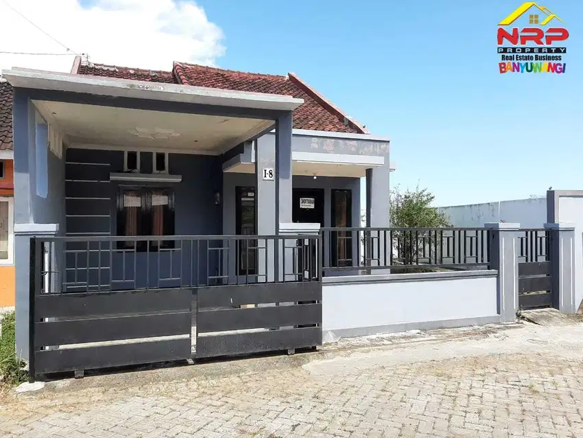 Dijual Rumah Siap Huni Posisi Pojok di Pusat Kota Banyuwangi