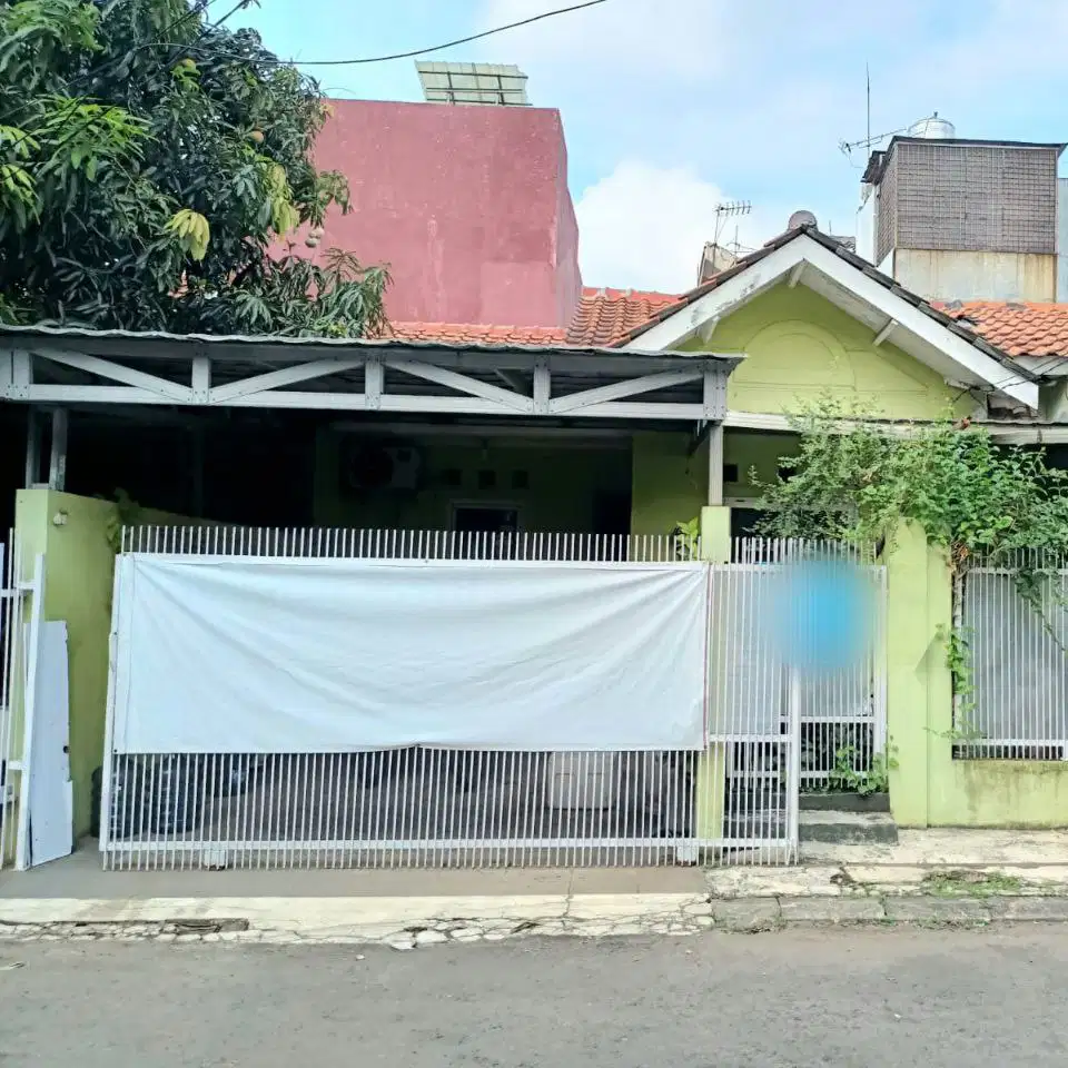 Dijual Cepat Rumah di Perum. Puri Gading. Dekat Tol Jatiwarna. Bekasi.