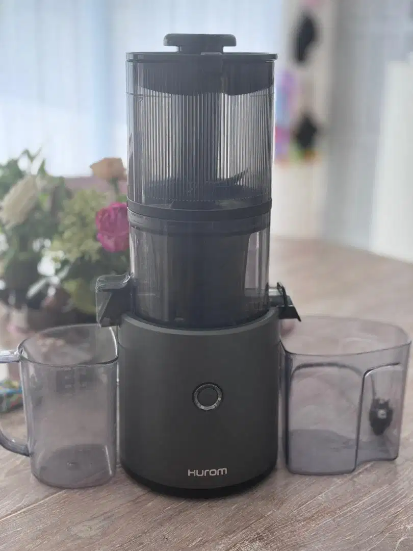 Hurom slow juicer H-300E