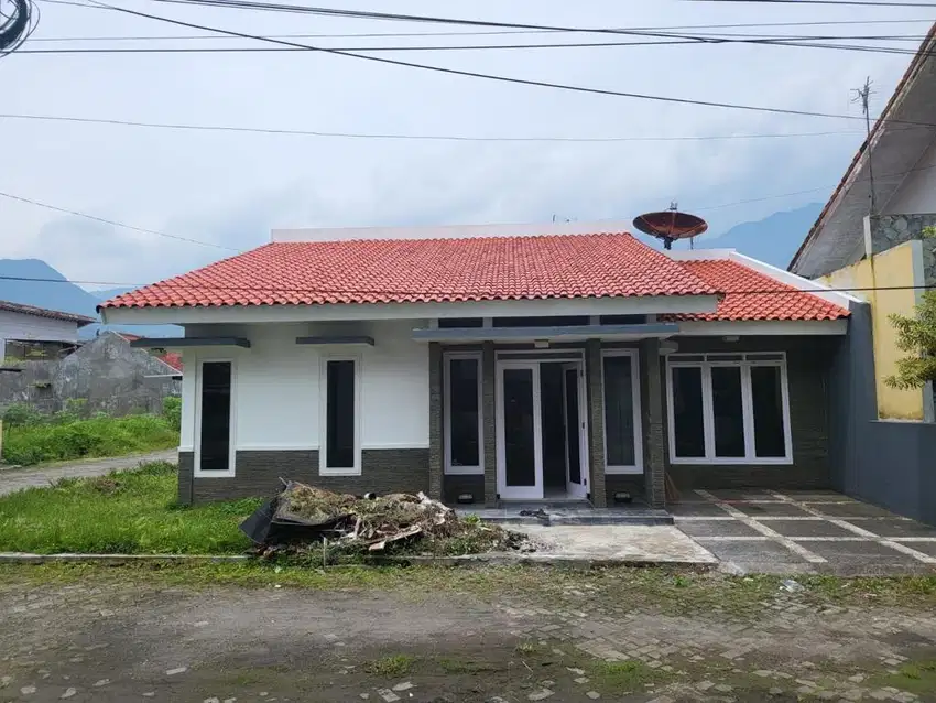 Dijual Rumah Cocok Untuk Villa di cipanas GARUT