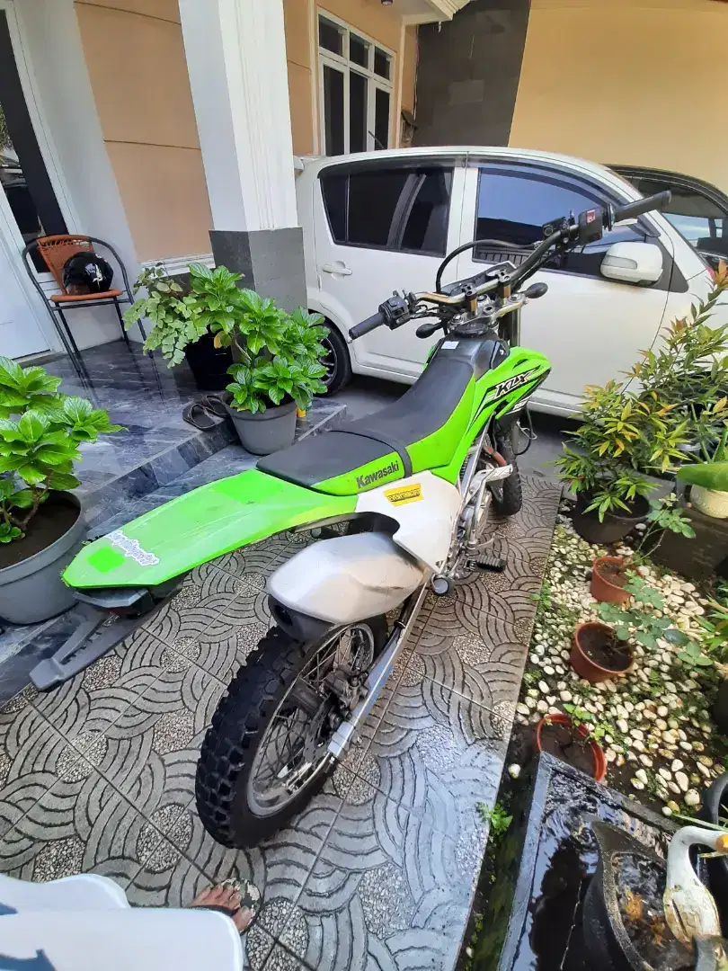 Jual cepat motor Kawasaki KLX low km