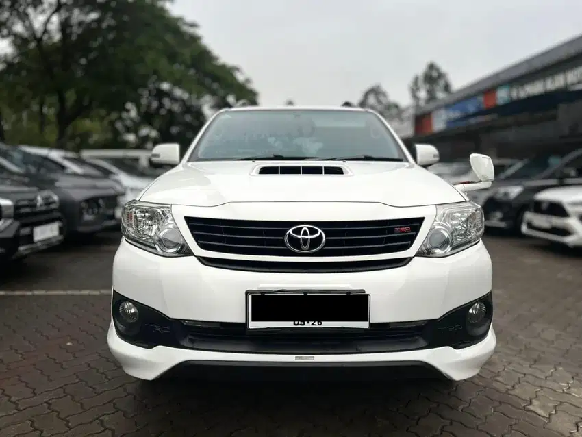 TOYOTA FORTUNER TRD VNT 2.5 AT MATIC 2014 PUTIH