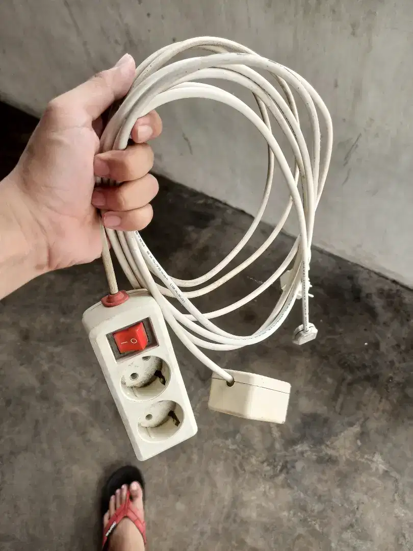 kabel 2 dan 1lubang