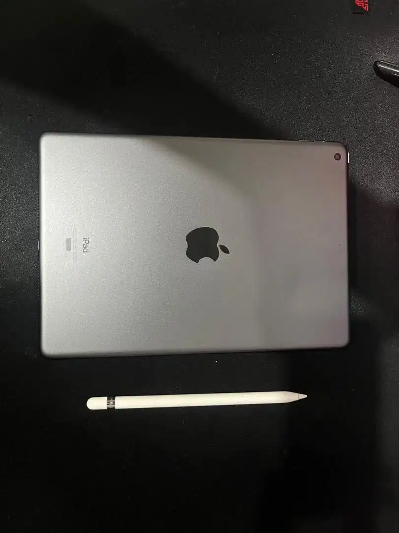 iPad 9th Gen 64 GB & Apple Pencil Gen 1