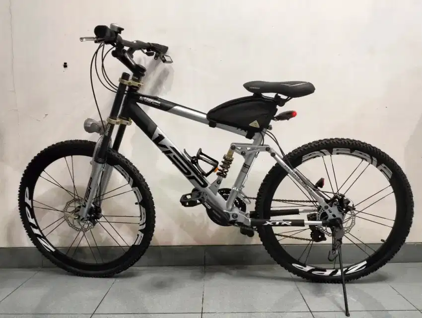 Sepeda MTB united 26 inch rem cakram 21 speed