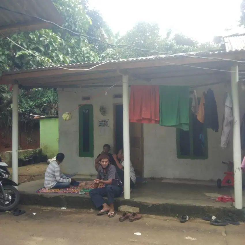 Rumah+tanah kosong harga murah meriah nempel jalan mobil