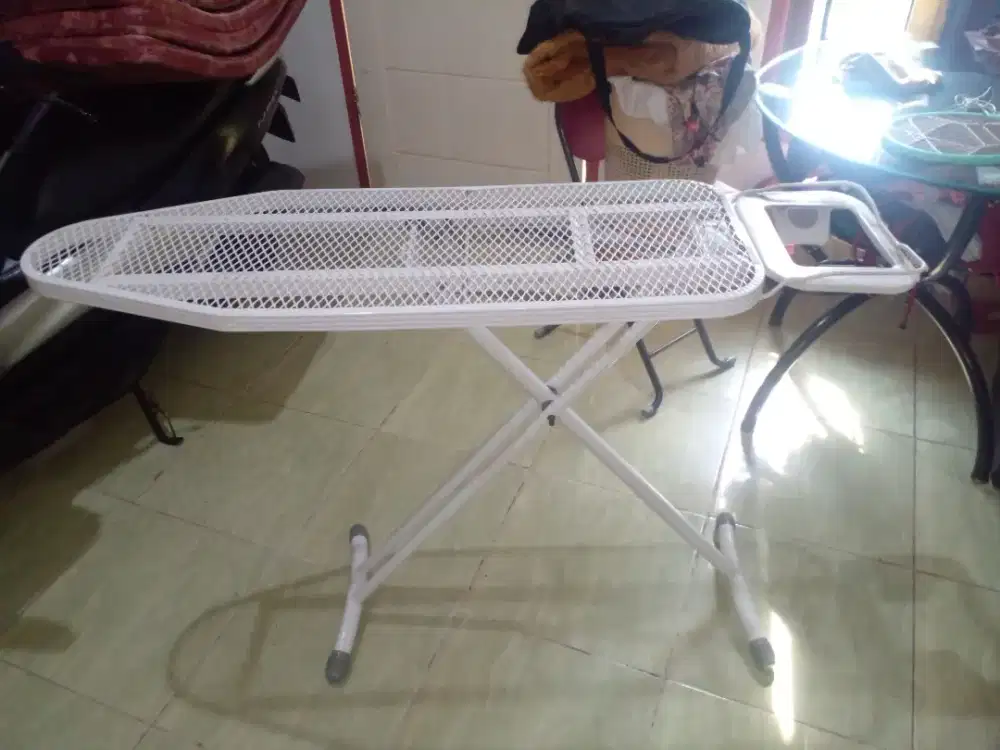 Meja sterika masih bagus