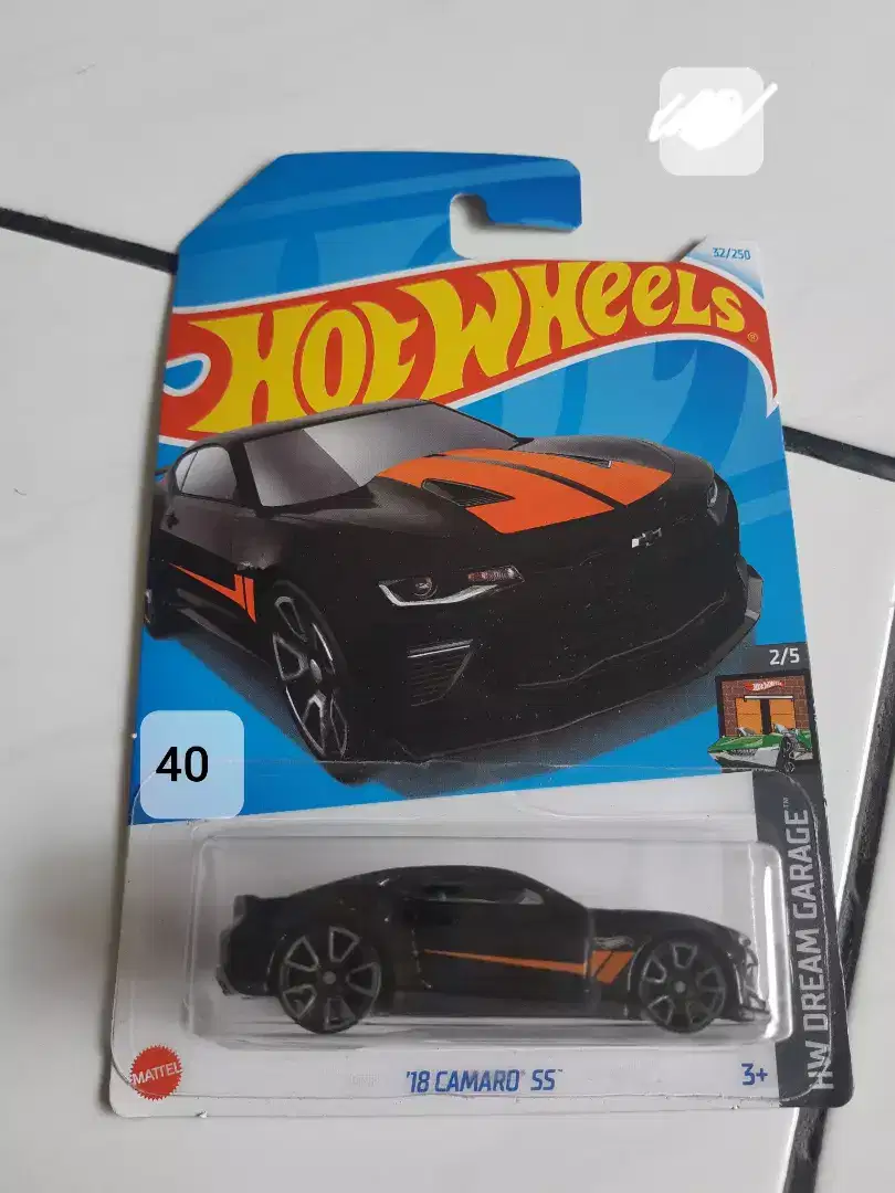 Hot Wheels 18 Camaro SS Black Orange