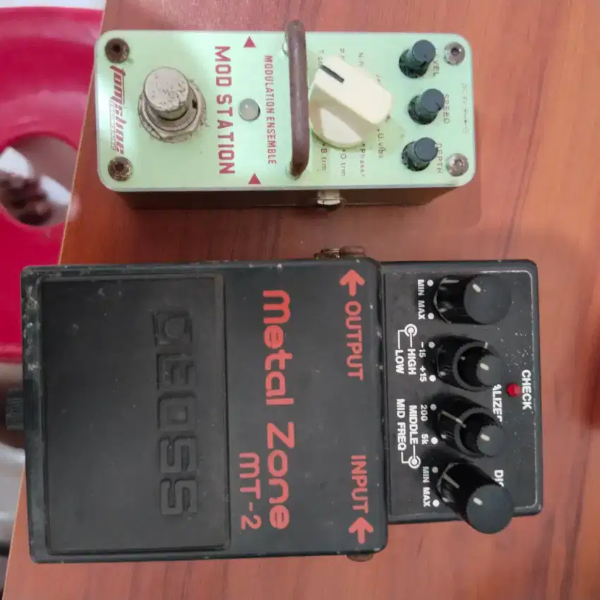 Efek Gitar Distortion & Modulasi