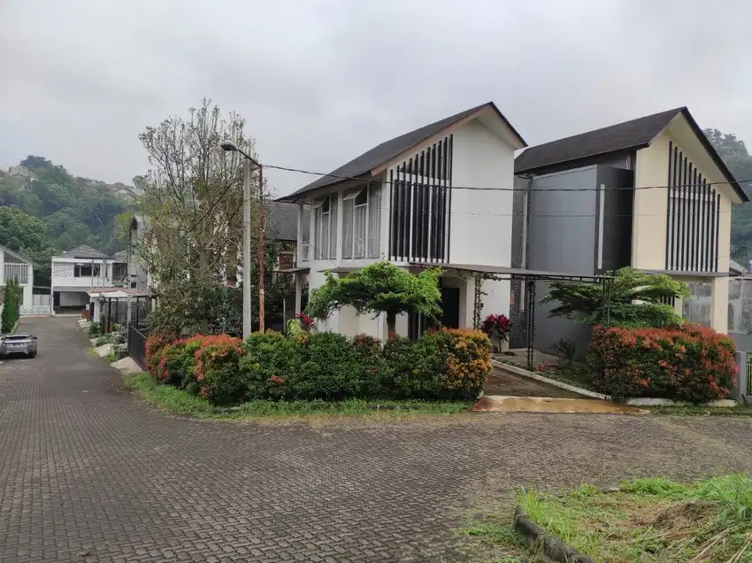 Rumah Hook Modern di Dago Dkt Cigadung Tubagus Ismail ITB Borromeus