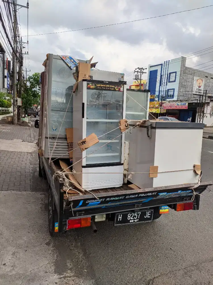 Kukkas freezer showcase