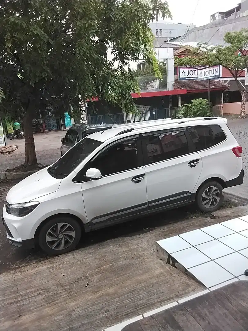 Wuling Confero S 1.50 L ACT Lux Plus