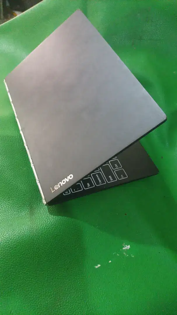 Lenovo yoga book 10.1 touchscreen 2 in 1 tablet PC