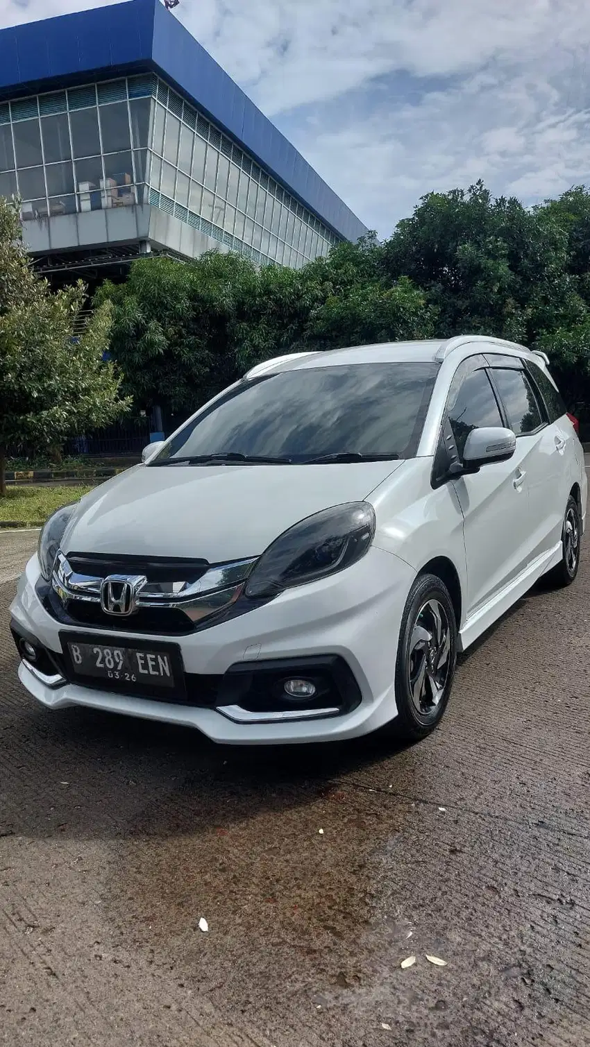 Dp 5jt_ MOBILIO RS AT 2015 Good Condition