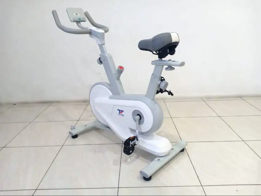 SPINNING BIKE, SEPEDA STATIS, SEPEDA OLAHRAGA. TL 955 TOTAL FITNESS