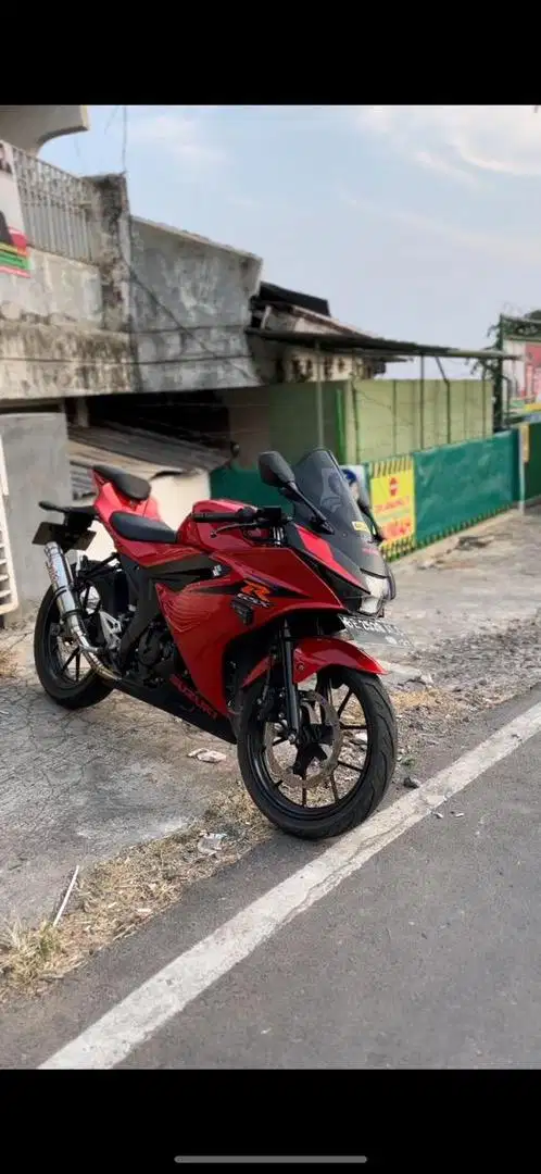 Motor Suzuki GSX R 150