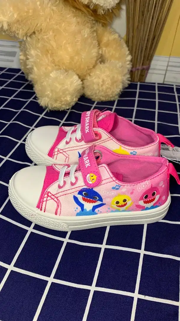 Sepatu anak Baby Shark Original Pinkfong