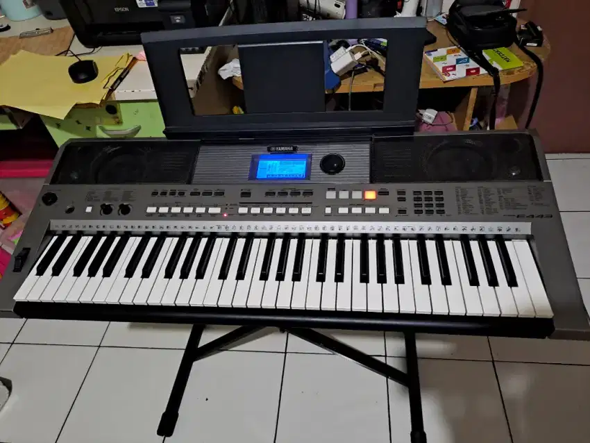 Yamaha PSR E443