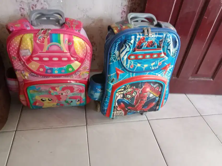 Tas dorong seperti baru