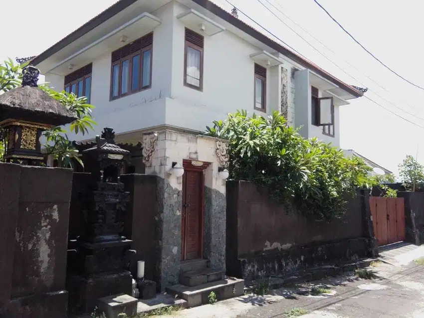 Dijual rumah minimalis lantai 2 taman mumbul