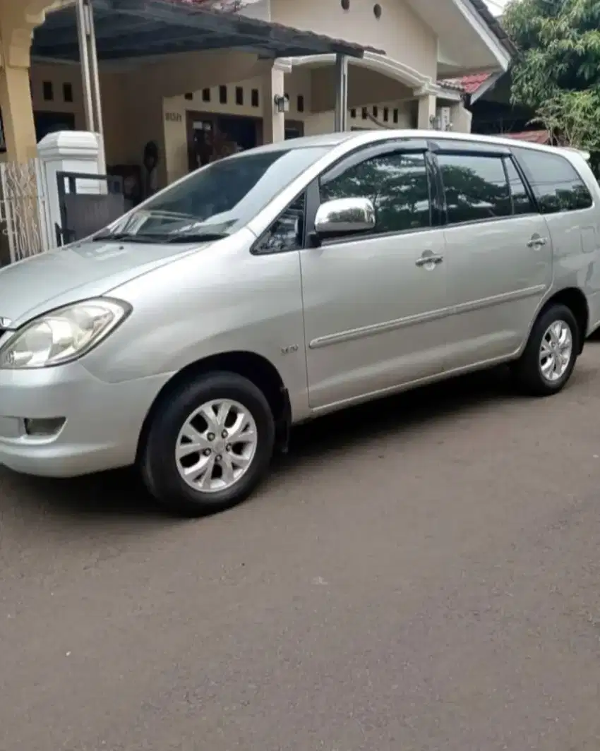 Dijual kijang innova type V tahun 2006