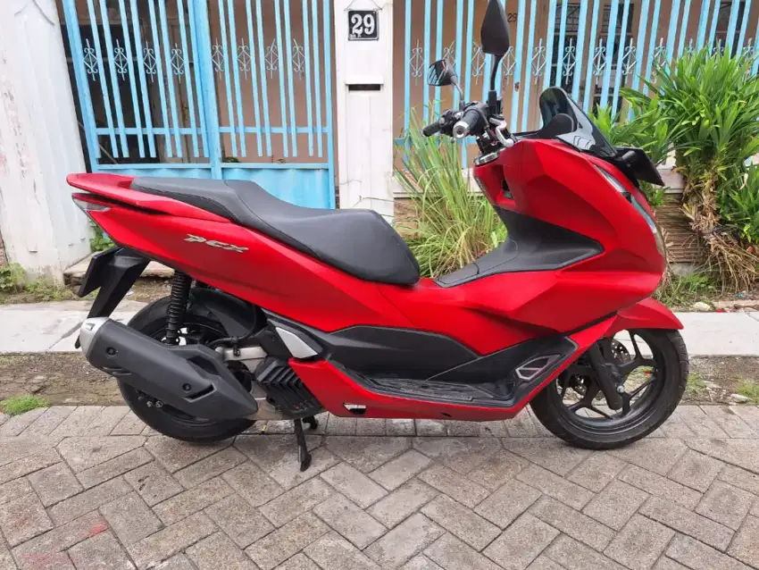 Honda pcx 2022 km 34 rb kondisi sgt bagus orsinil cat samsat utara