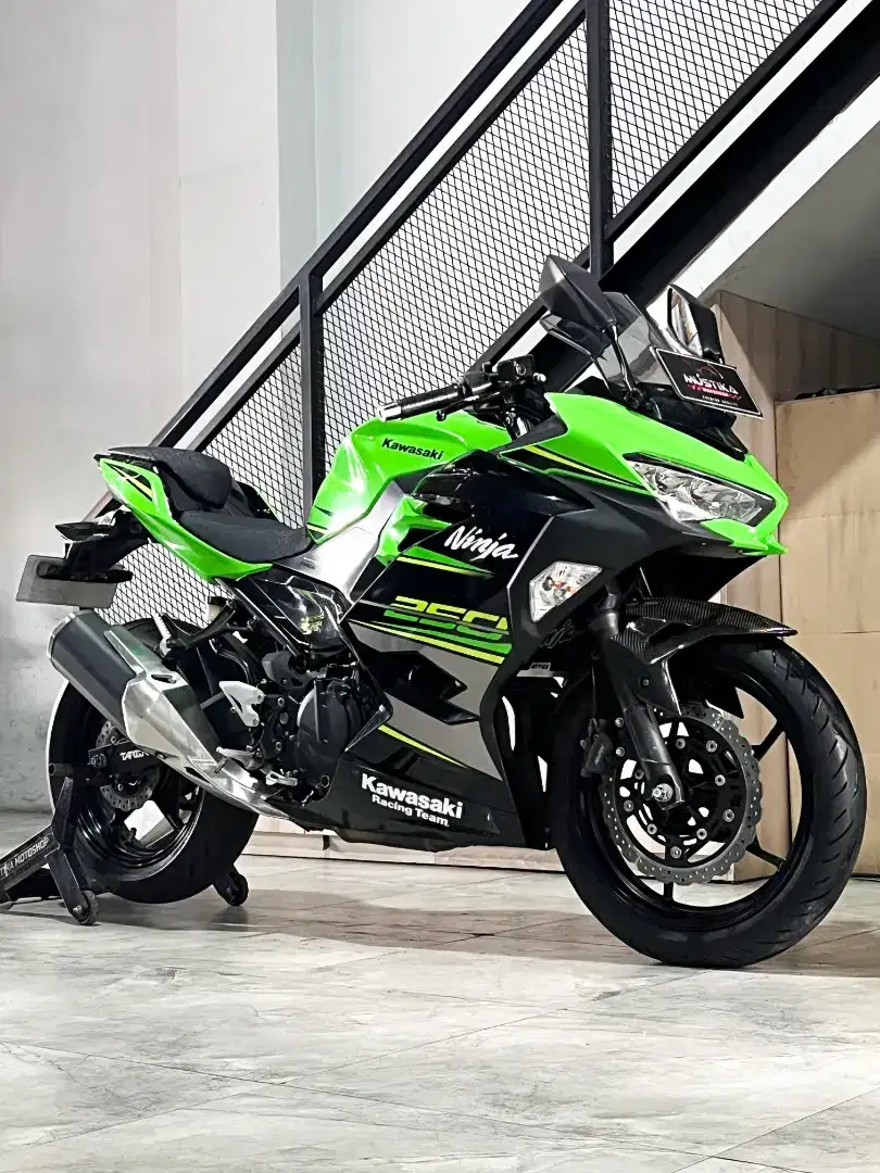 Ninja 250 Fi 2018 SE KRT.Odo 14 rb km.Mulus Istimewa(Gilbert)