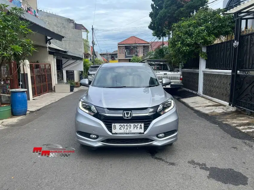 TDP TERMURAH | Honda HR-V RS Prestige 1.8 CVT 2017 Abu-Abu