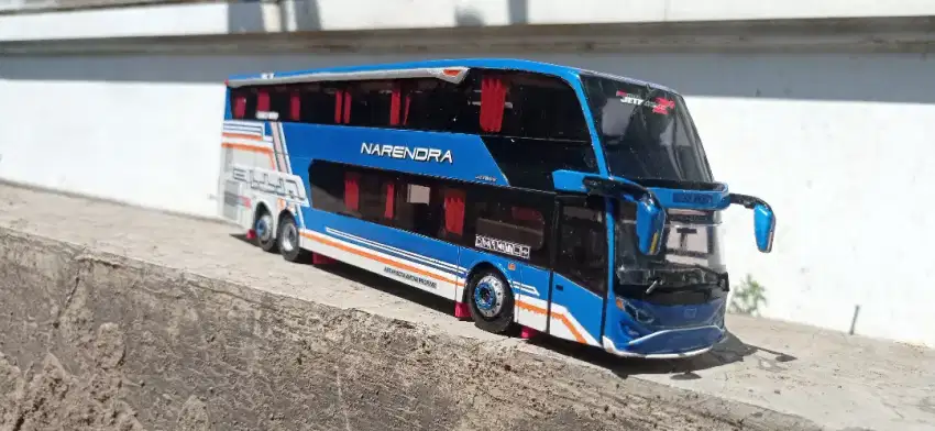 MINIATUR BUS NARENDRA DOUBLE DECKER SKALA 1:50