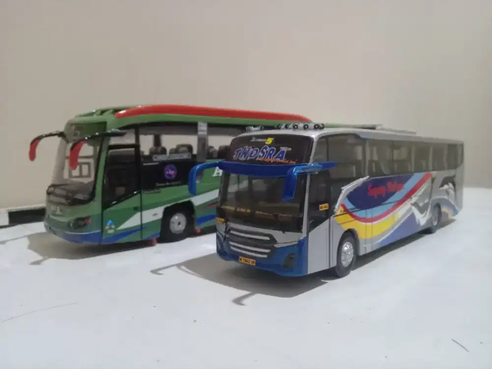 MINIATUR BUS SKALA 1:50