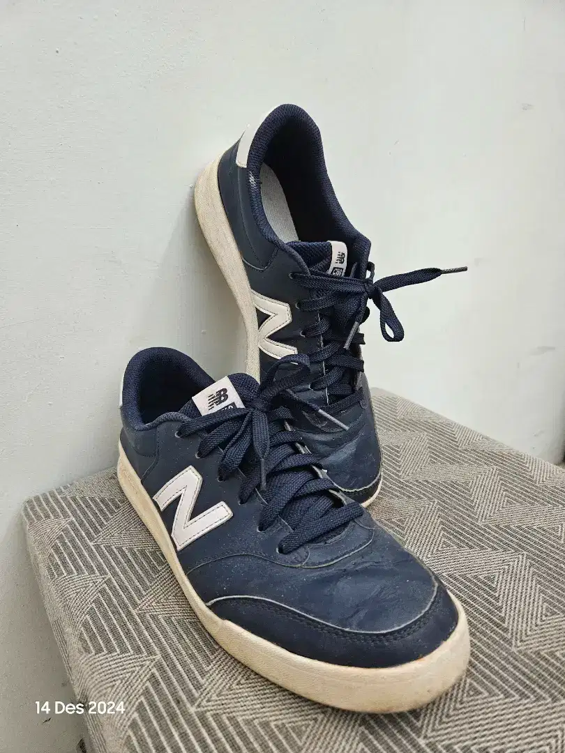 SEPATU NEW BALANCE NO. 44