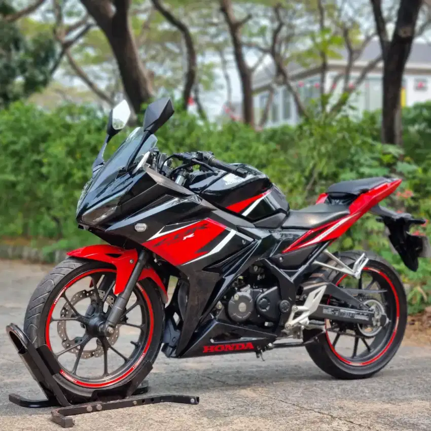 HONDA CBR150R 2020 MERAH HITAM KM LOW SIAP GAS AMAN