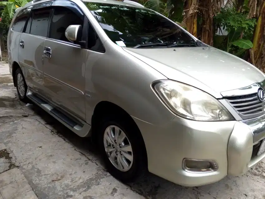 Toyota Inova V Luxury silver 2010