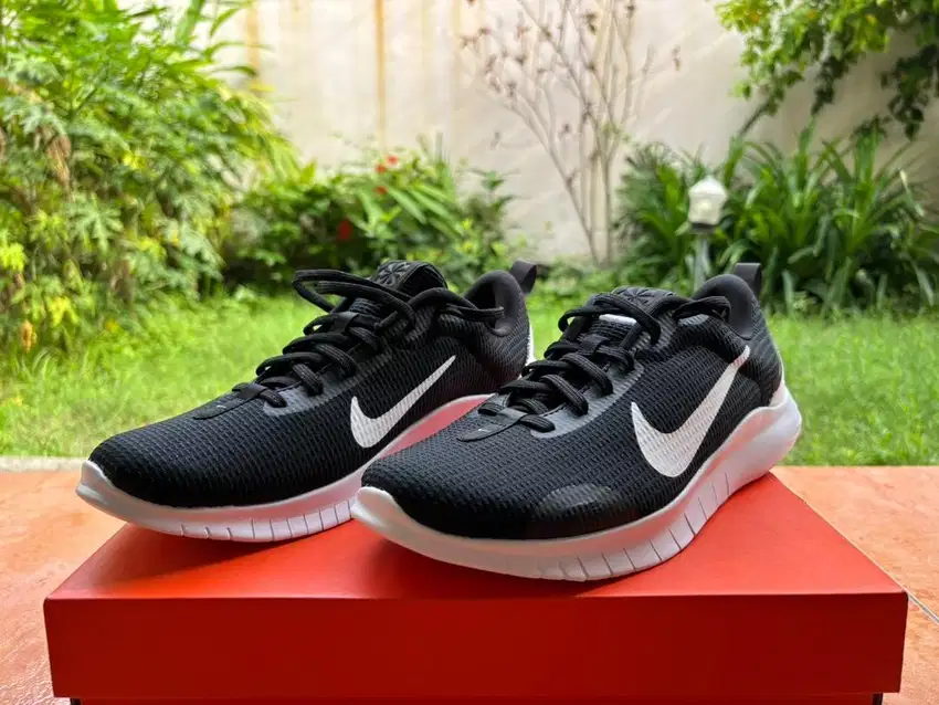 Sepatu Nike Flex Experience Run 12