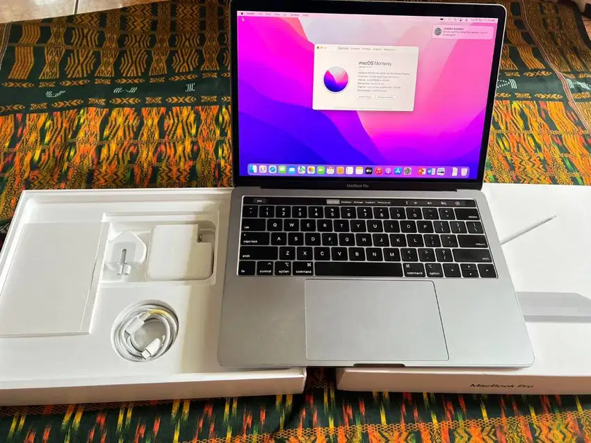 Macbook Pro 2019 Touchbar 8GB/128GB Fullset Free MS Office Siap Pakai