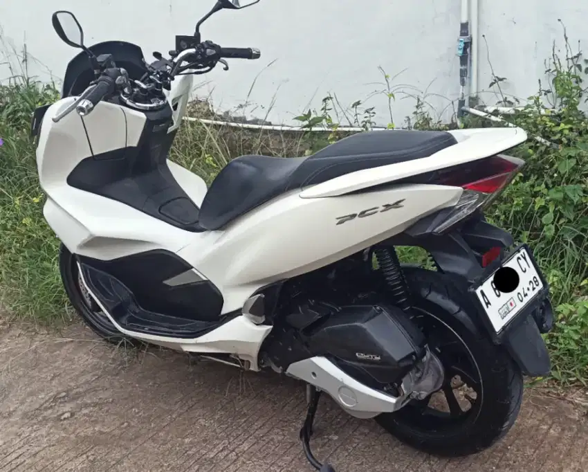 Honda PCX Putih Plat A Kota Serang Pajak Hidup Remote masih 2pcs