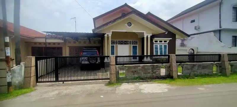 RUMAH 1,5 LANTAI MEWAH LUAS JL EKA WARNI, JOHOR