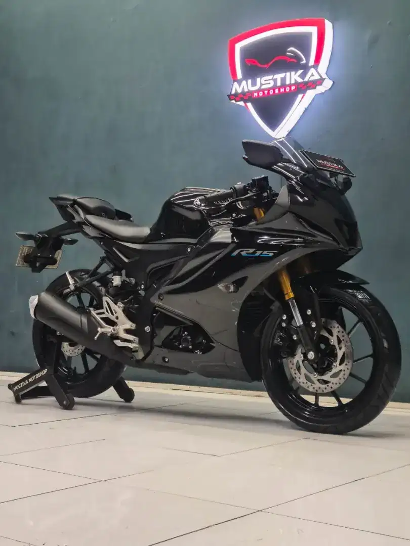 Perfect Condition!!Yamaha R15 V4 2022 Black Plat Jatim Mulus-Mustika