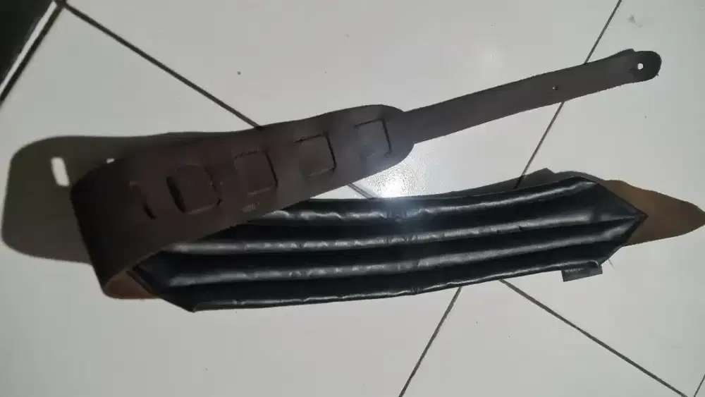 Strap Gitar Kulit Perri's Made In Canada Bisa tt/bt