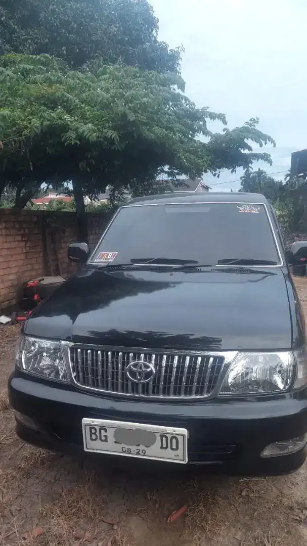 Toyota kijang LGX MT/2004 hitam