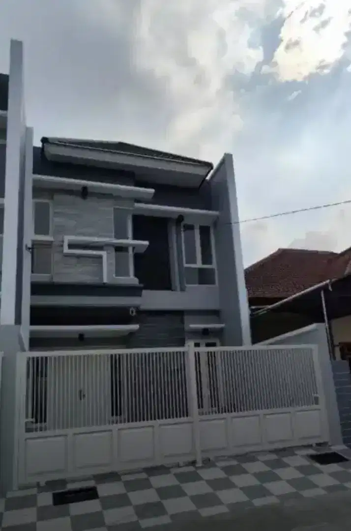 DIJUAL RUMAH NGINDEN INTAN TIMUR GRESS