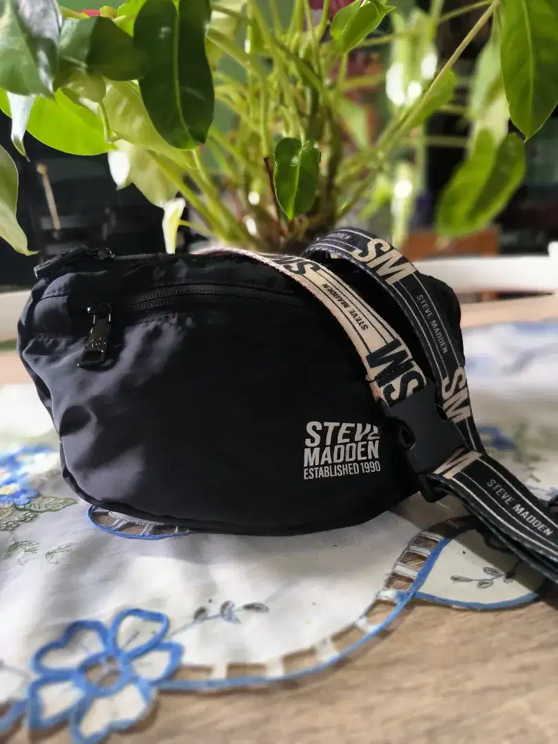 Authentic Steve Madden Waist Bag