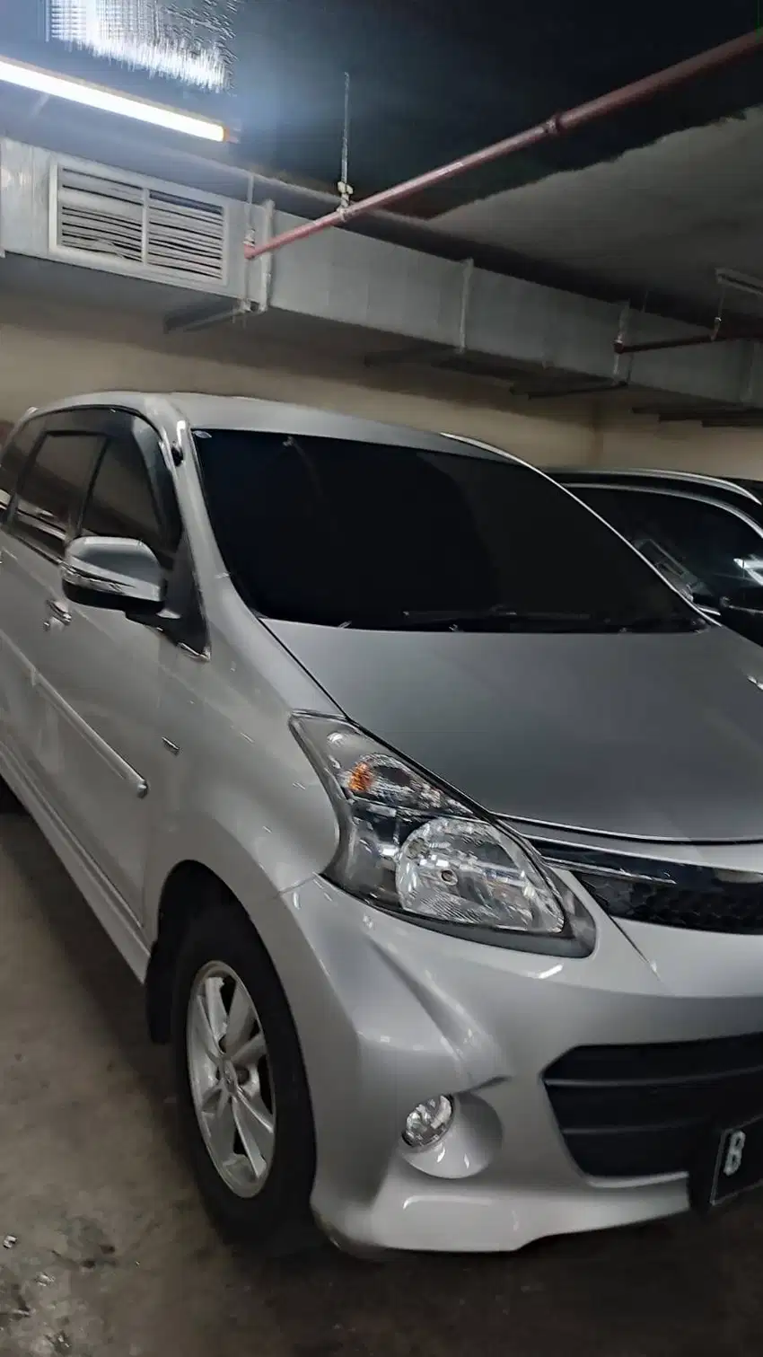 TOYOTA AVANZA VELOZ (2015) MATIC BENSIN ISTIMEWA