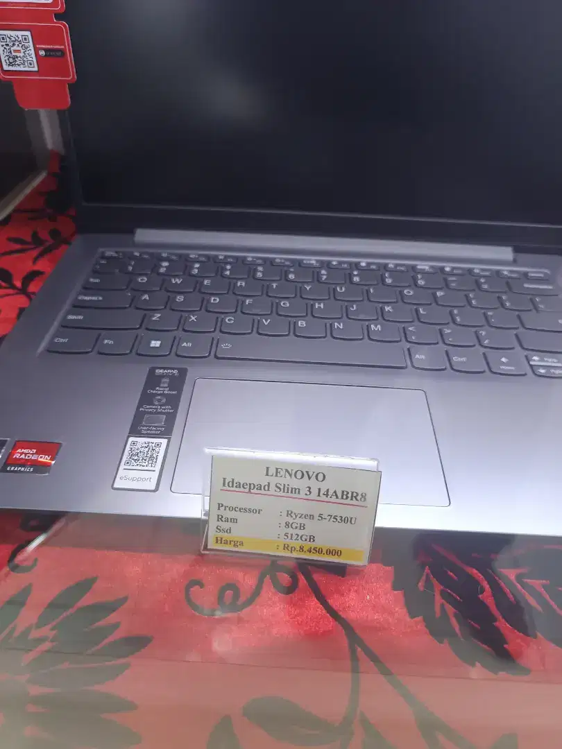 Laptop Lenovo Ideapad Slim 3 14ABR8