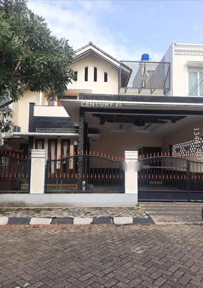 Rumah Dengan Tanah Luas Murah Dekat Mesjid