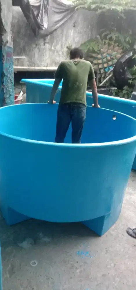 Kolam bulat fiberglass